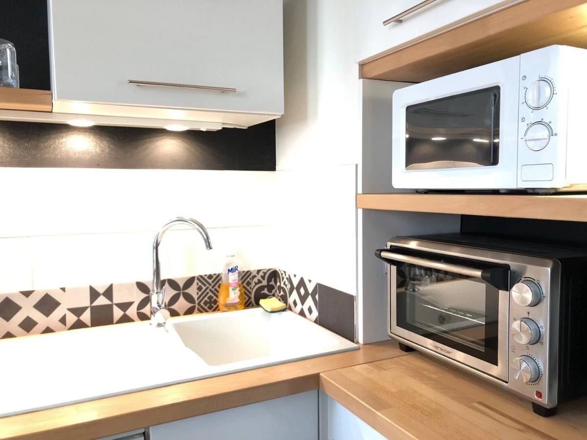 Le Noir Bois Et Blanc - Studio - Wifi - Centre Ville - Entree Autonome Quimper Bagian luar foto